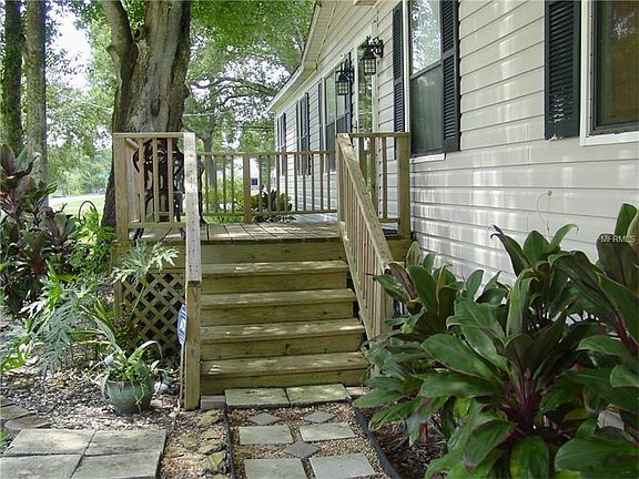 3rd image of 2402 11th Ave SE