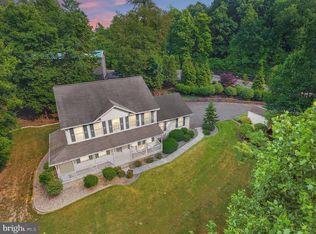 5987 Bull Rd, Dover, PA 17315