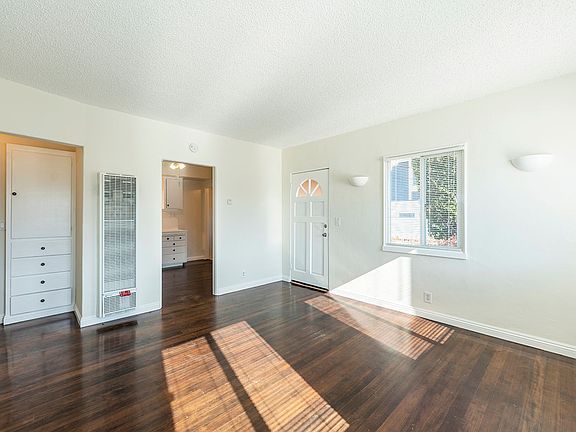 4th image of 527 Avenue A