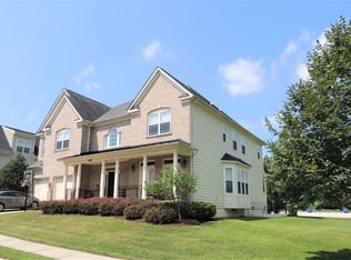 8700 Flowering Dogwood Ln, Lorton, VA