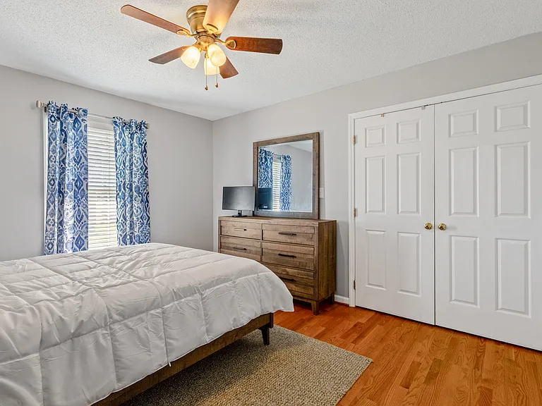 120 Palms St — Photo 10