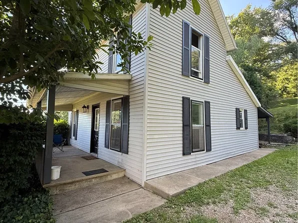 201 Center St, Coshocton, OH 43812