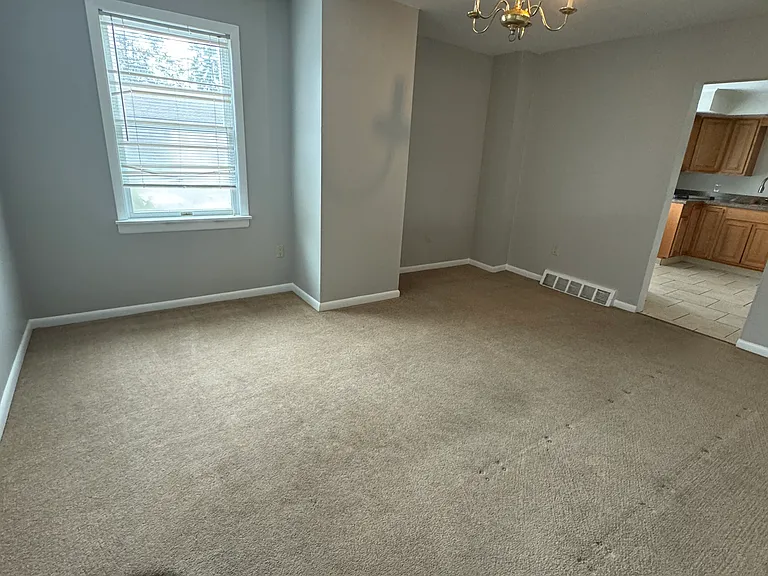 813 E Glenside Ave — Photo 2