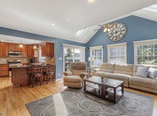 233 Raritan Rd, Linden, NJ 07036