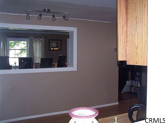 4th image of 4 Matthew Ln