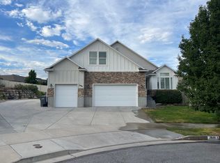 3946 W Birmingham Cir, South Jordan, UT 84009