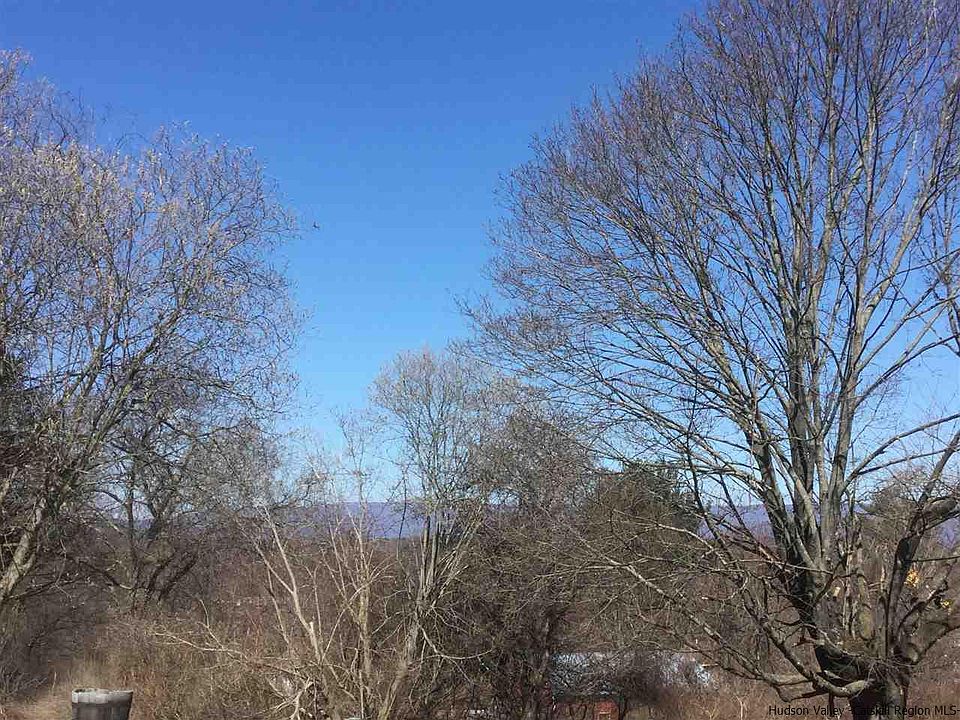2nd image of 186 High Meadows Rd