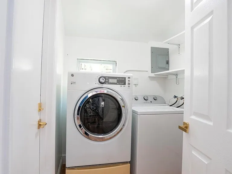 3468 NE 17th Ave #2 — Photo 11
