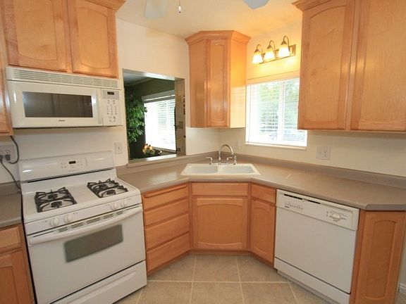 4th image of 1683 E Atkin Ave
