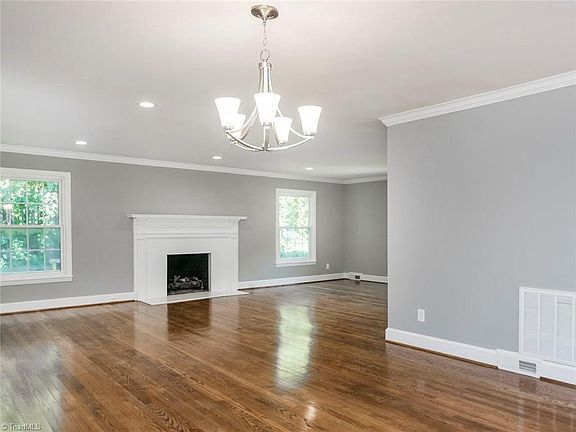 5th image of 3801 Madison Ave