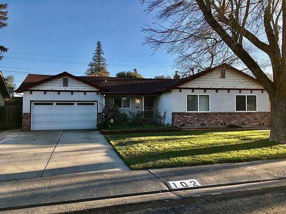 3rd image of 102 Nottingham Dr