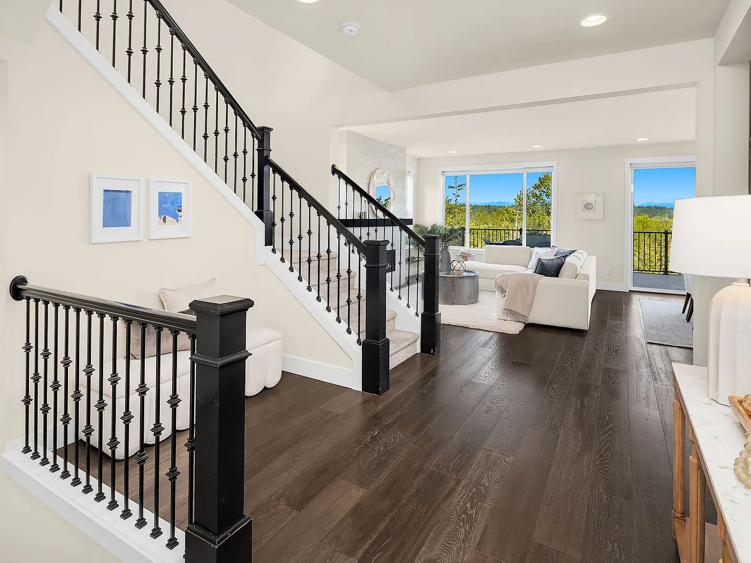 5 bed, 3587 sqft, $6,850 — Photo 3