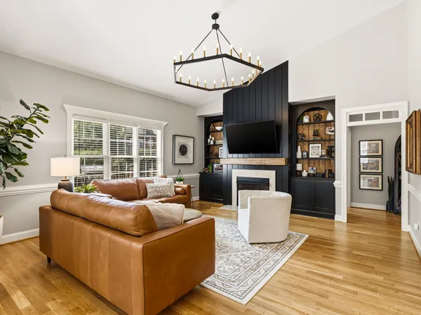 67 Old Grove Ln, Apex, NC 27502