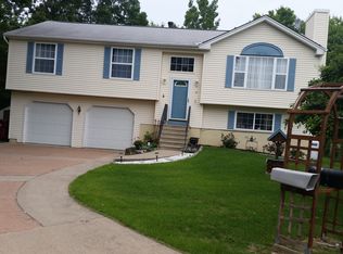 11 Christy Ln, Naugatuck, CT 06770