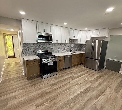 4th image of 17140 University Ave
