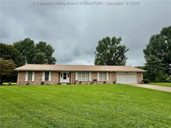 120 2nd Ave W, Murraysville, WV 26164