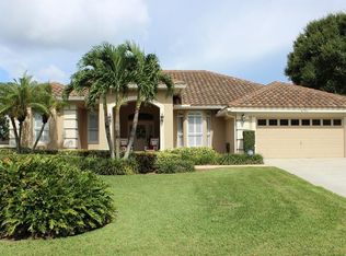 4761 Coconut Palm Cir NE, Saint Petersburg, FL 33703