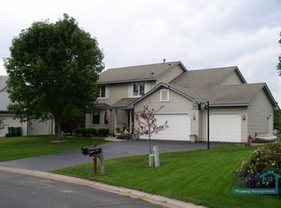 1424 Interlachen Cir, Woodbury, MN 55125