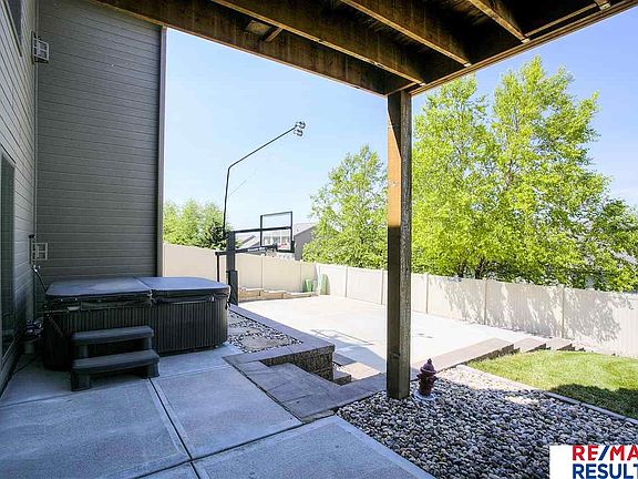 5th image of 6022 S 193rd St
