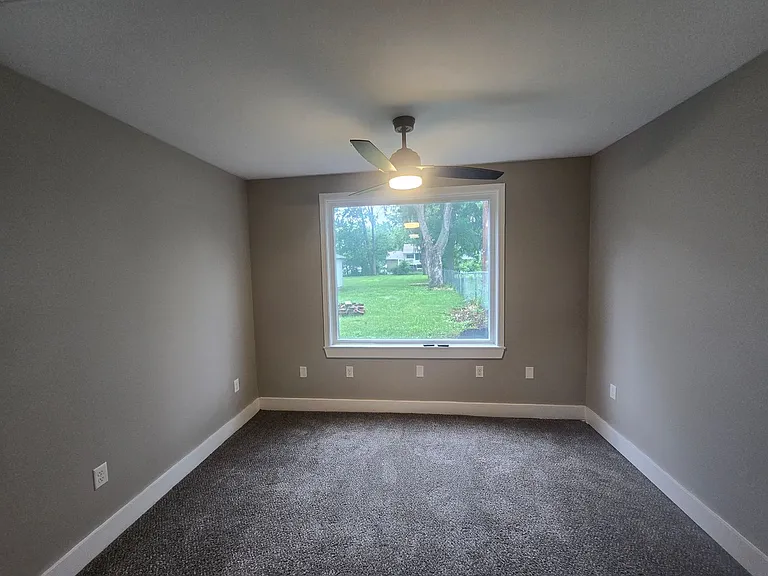 2903 W John St — Photo 25