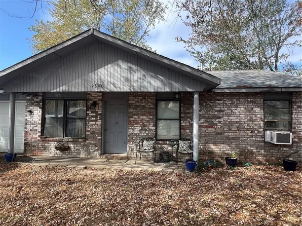 2800 N 3rd St, Rogers, AR 72756