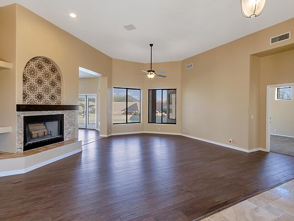3rd image of 41609 N Canyon Springs Dr