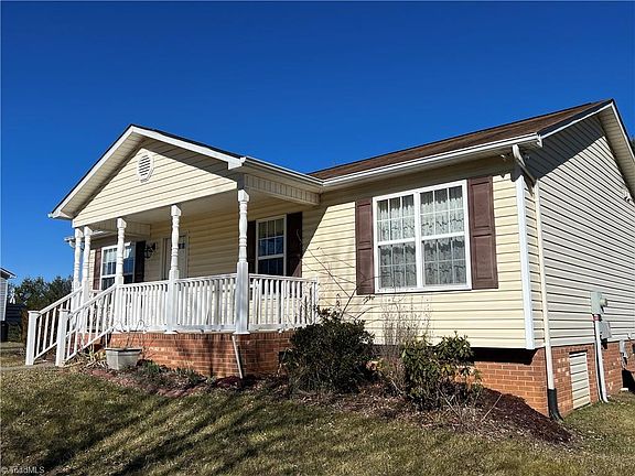 2nd image of 154 Westbridge Pl