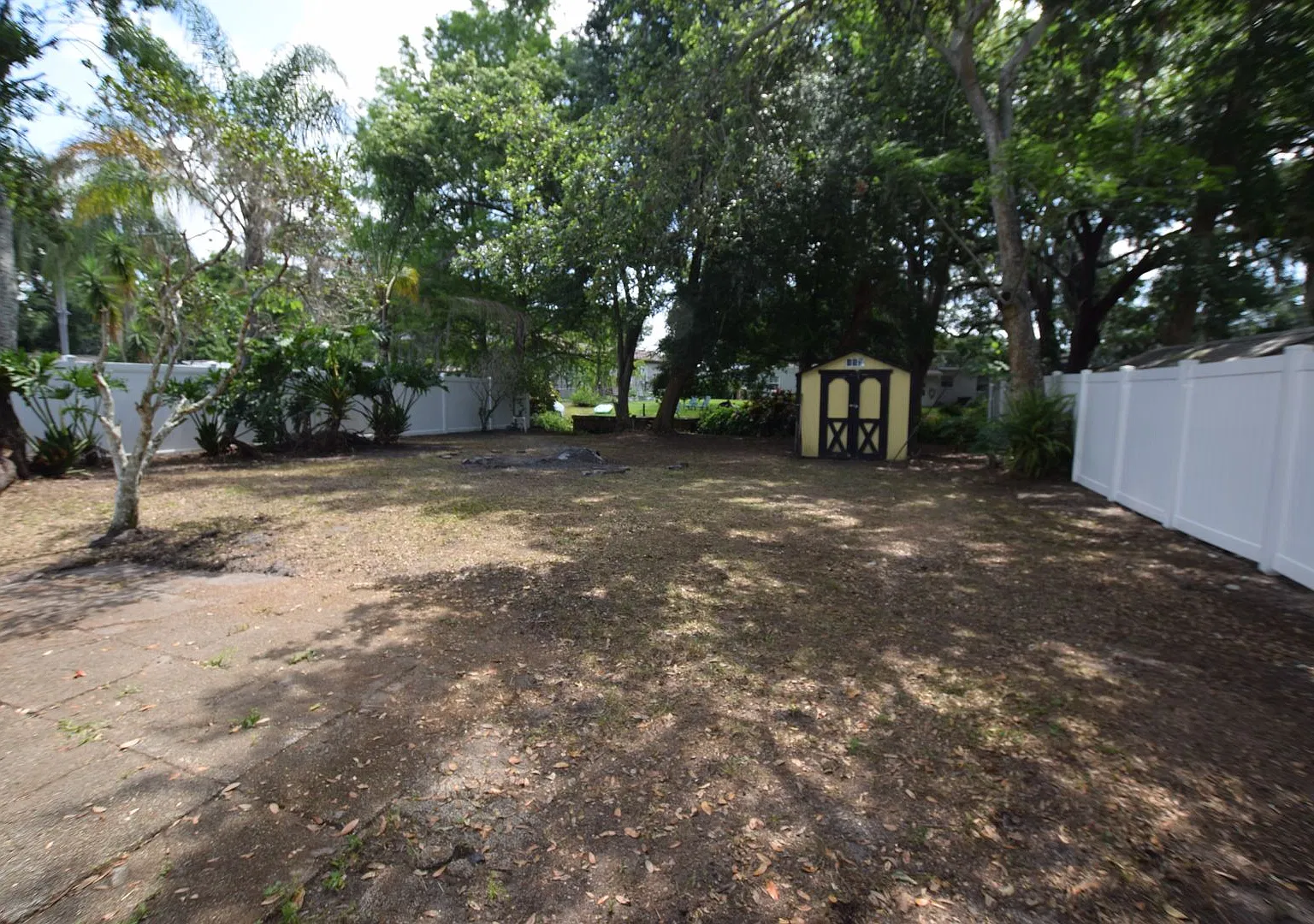 3 Bedroom, 2 Bath, Single Family Home For Rent at 2212 Hoffner Avenue, Belle Isle, FL 32809 — Photo 3