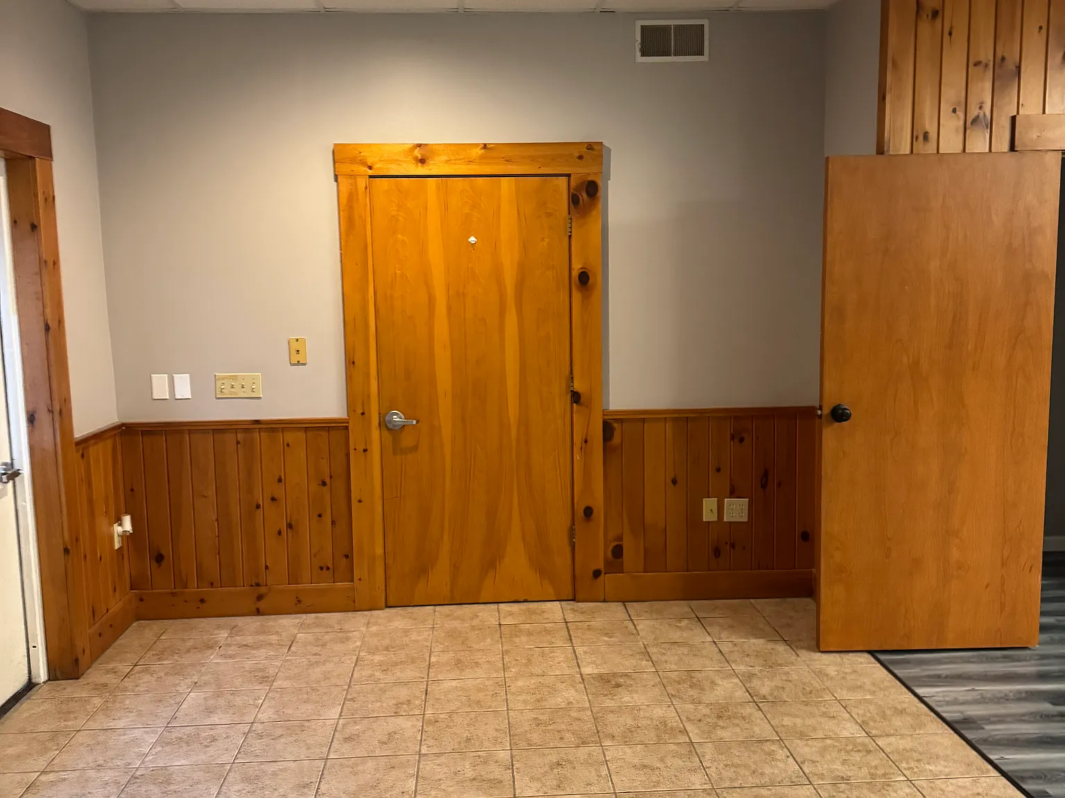 2 bed, $1,600 — Photo 3