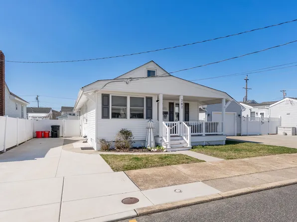 202 E Saint Paul Ave, Wildwood Crest, NJ 08260