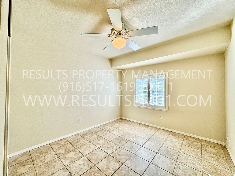 3413 Cobblestone Dr — Photo 16