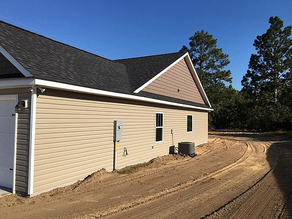 3rd image of 122 Wood Trace Dr