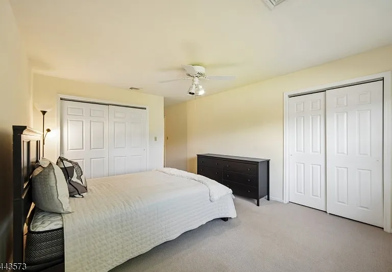 29 Coachlight Dr — Photo 15