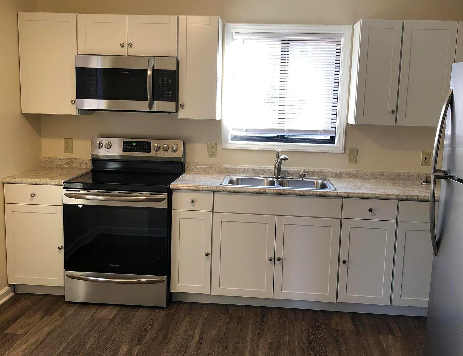 2 bed, 750 sqft, $1,315 — Photo 3