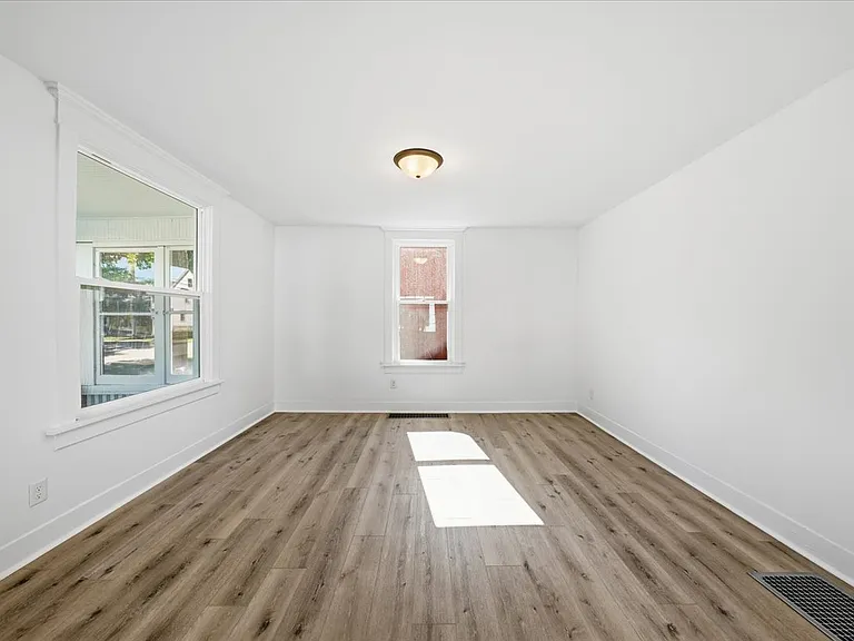 311 North Ave — Photo 8