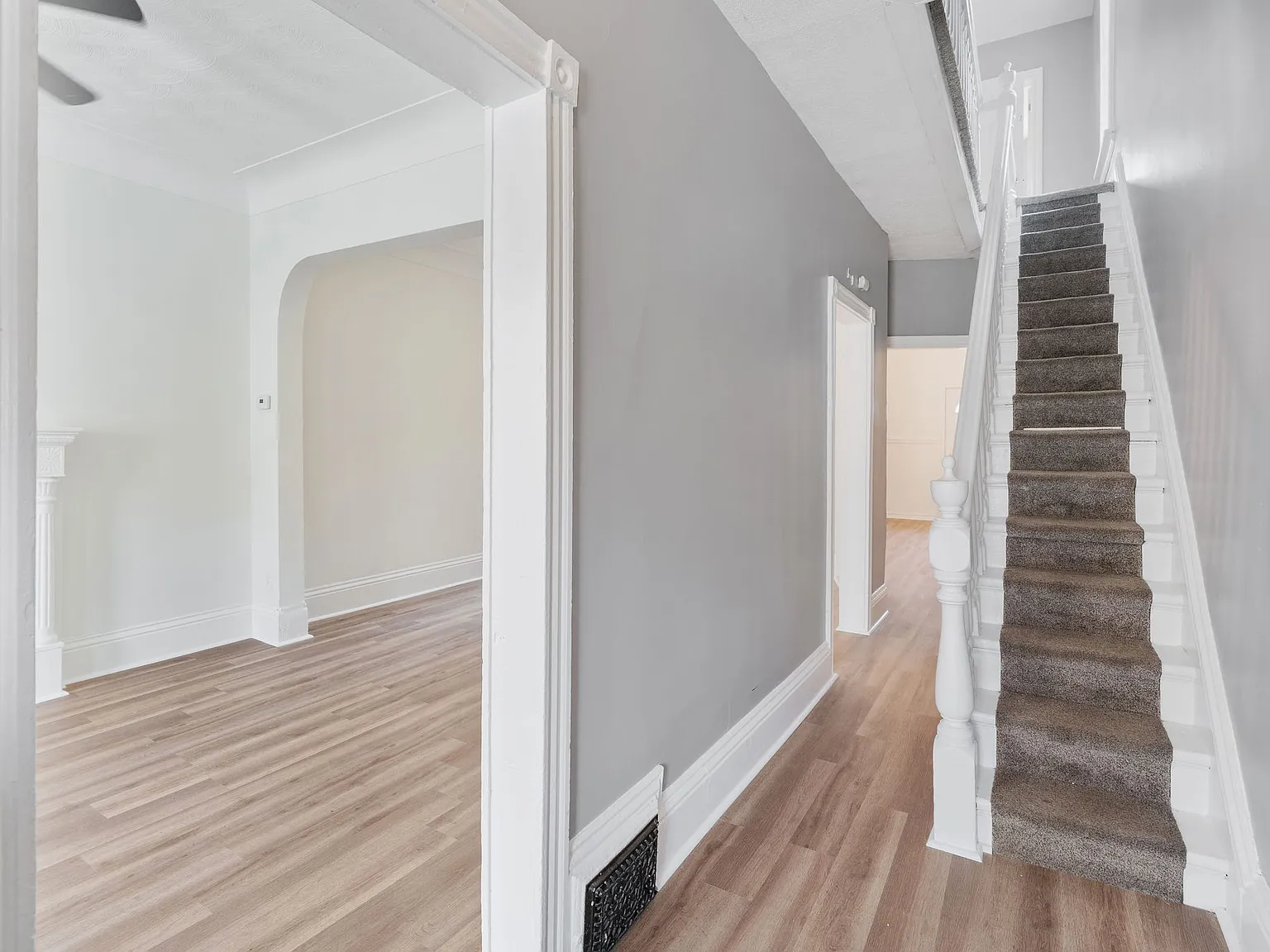 40 Ashley St — Photo 3