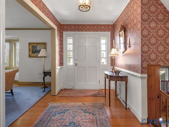 3rd image of 2830 E Weyburn Rd