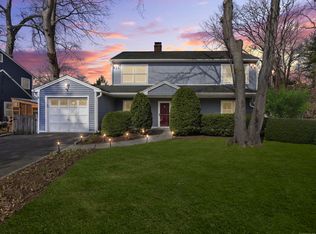 8 Saddle Rd, Norwalk, CT 06851