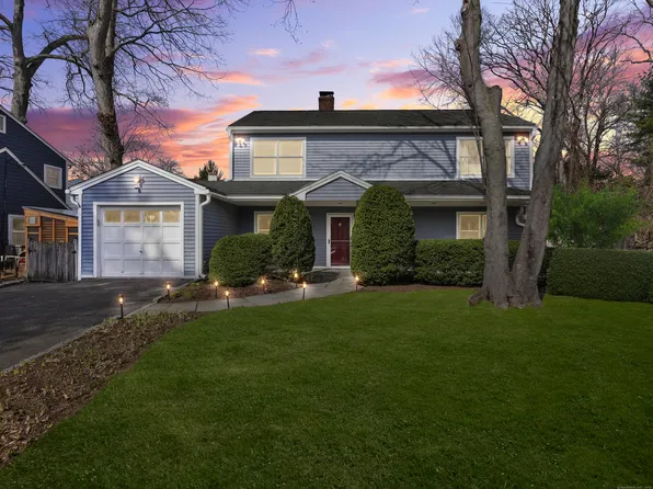 8 Saddle Road, Norwalk, CT 06851