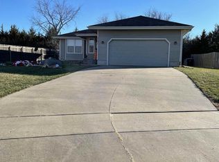 7131 SW 19th Ln, Topeka, KS 66615