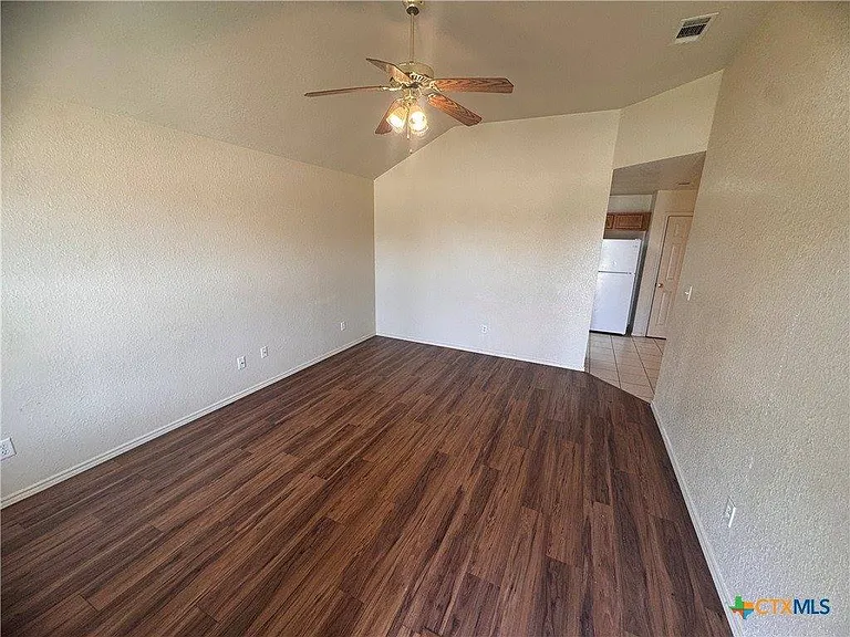 4907 John David Dr #A — Photo 3