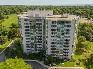5080 Pinedale Ave #1006, Burlington, ON L7L 5V7