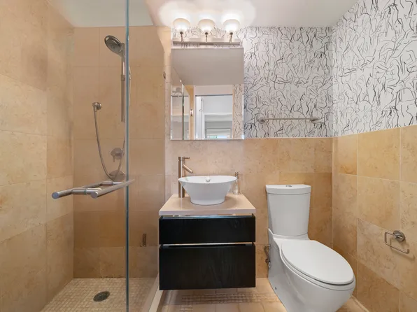 445 East 86th Street 8F image 6 of 7