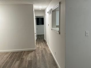 8315 Grandview Ln, Overland Park, KS 66212