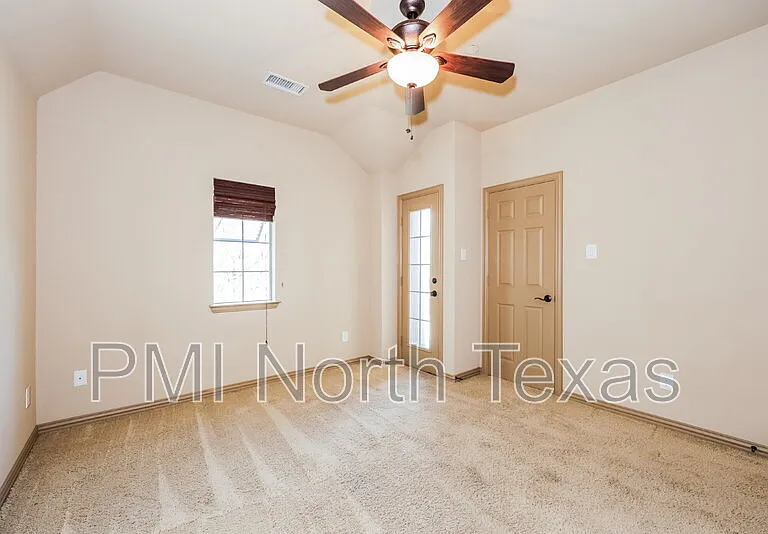 5379 Balmoral Dr — Photo 16