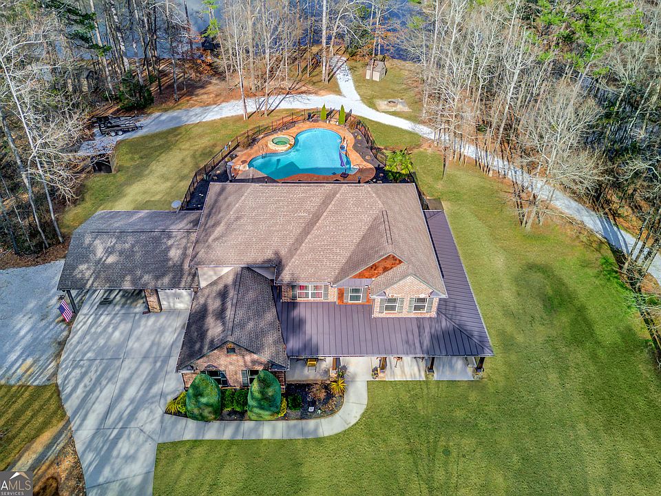 1st image of 245 Lakeshore Dr