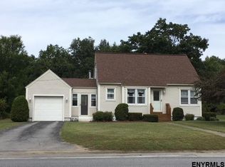 21 Bluebird Rd, South Glens Falls, NY 12803