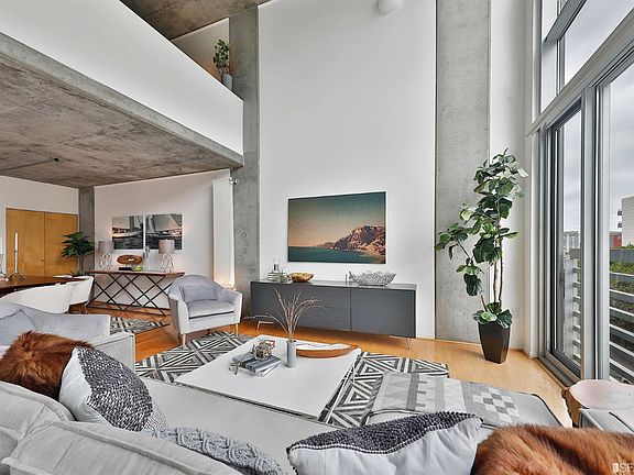 5th image of 77 Dow Pl APT 311