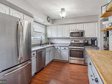 400 Debra Dr, Williamstown, NJ 08094 | Zillow