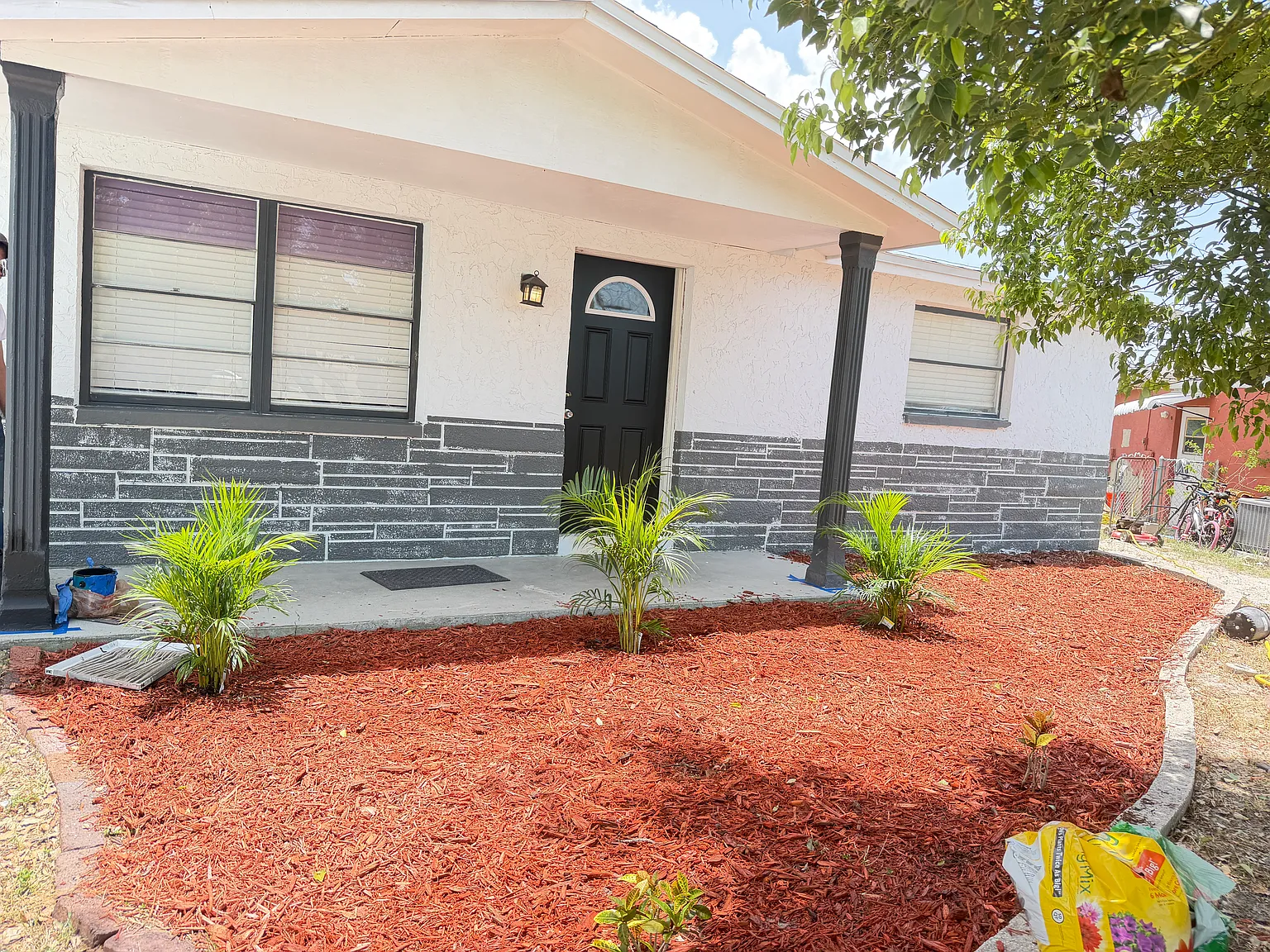 12806 Vassar Ct — Photo 1